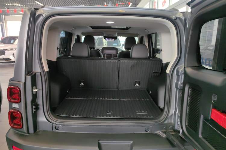 Used Haval Raptor New Energy 2024 Hi4 102 Pro Trunk