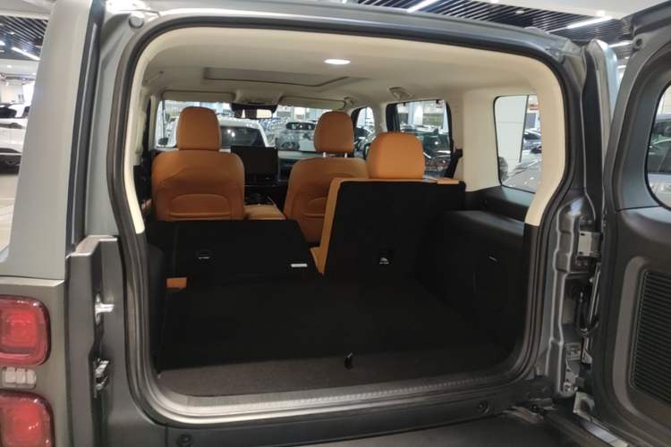 Used Haval Raptor New Energy 2024 Hi4 145 Cross-Over Edition Trunk