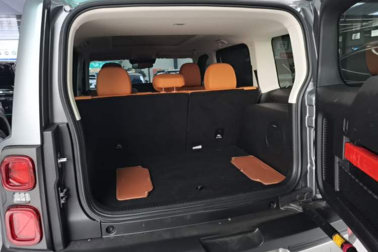 Used Haval Raptor New Energy 2024 Hi4 145 Cross-Over Edition Trunk