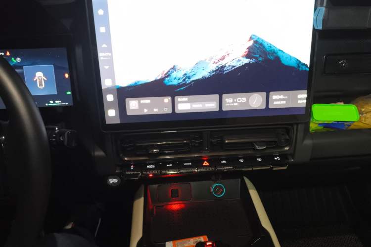 Used Haval Raptor New Energy 2024 Hi4 145 Cross-Over Edition Audio And AC Panel