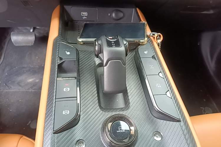 Used Haval Raptor New Energy 2024 Hi4 145 Cross-Over Edition Gear Lever