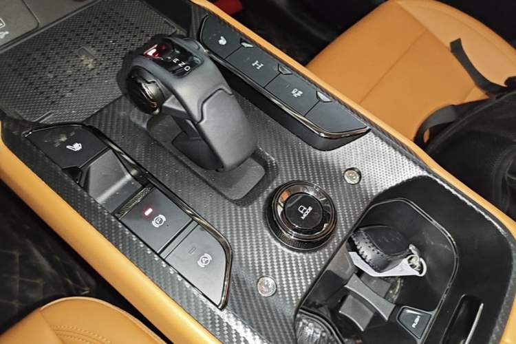 Used Haval Raptor New Energy 2024 Hi4 145 Cross-Over Edition Gear Lever