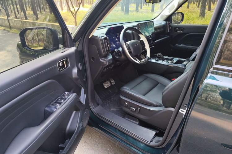 Used Haval Raptor New Energy 2024 Hi4 102 Pro Interior 3