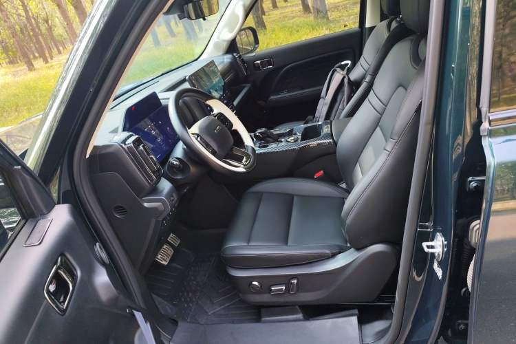 Used Haval Raptor New Energy 2024 Hi4 102 Pro Left Front Seat