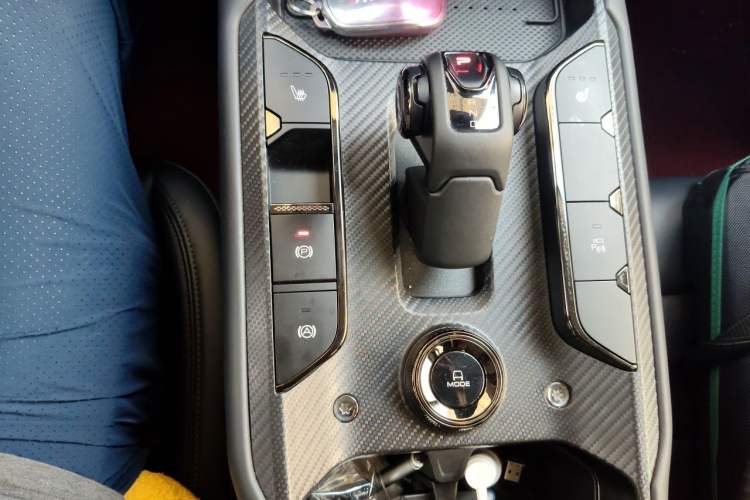 Used Haval Raptor New Energy 2024 Hi4 145 Pro Gear Lever