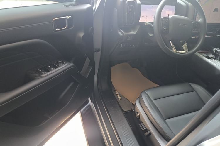 Used Haval Raptor New Energy 2024 Hi4 102 Pro Driver Seat