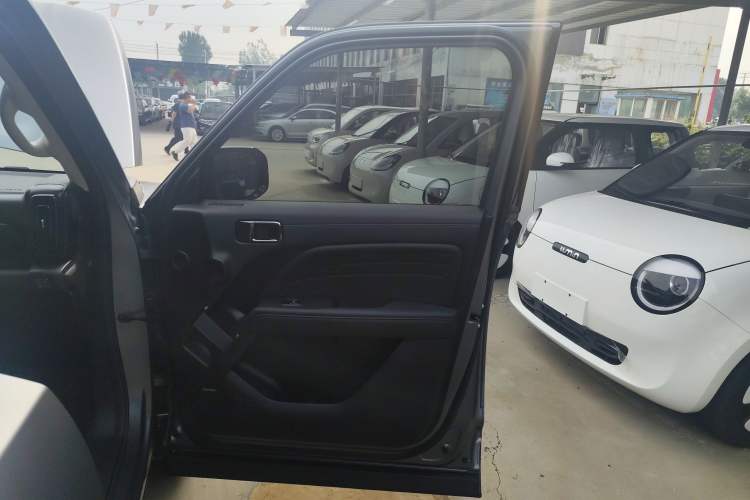 Used Haval Raptor New Energy 2024 Hi4 145 Cross-Over Edition Interior 5