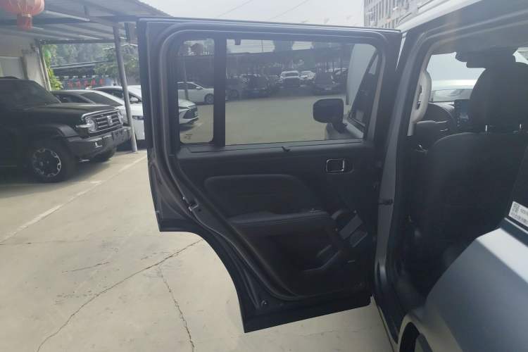 Used Haval Raptor New Energy 2024 Hi4 145 Cross-Over Edition Interior 8
