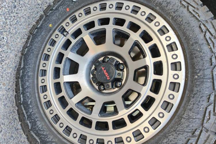 Used Haval Raptor New Energy 2024 Hi4 102 Pro Right Front Wheel Hub