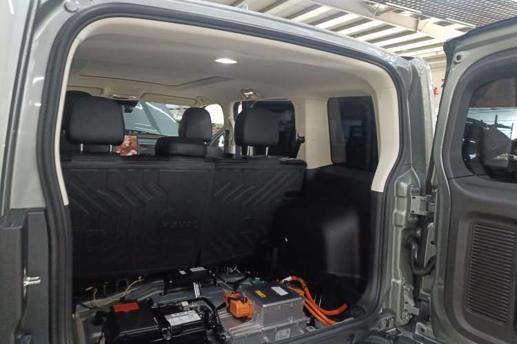 Used Haval Raptor New Energy 2024 Hi4 145 Pro Trunk