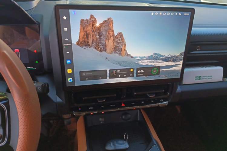 Used Haval Raptor New Energy 2024 Hi4 145 Cross-Over Edition Audio And AC Panel