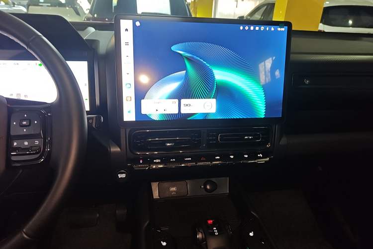 Used Haval Raptor New Energy 2024 Hi4 102 Pro Audio And AC Panel