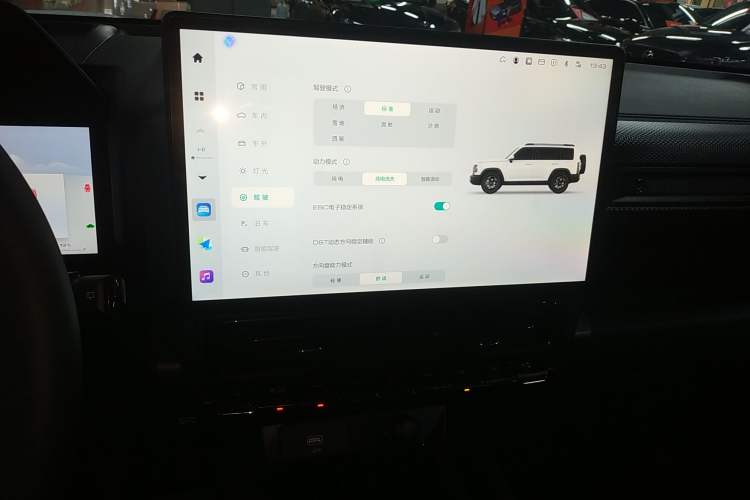 Used Haval Raptor New Energy 2024 Hi4 102 Pro Audio And AC Panel