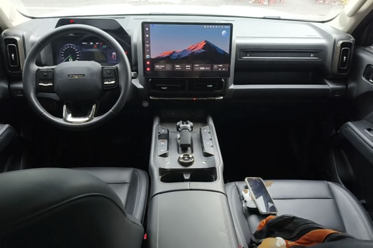 Used Haval Raptor New Energy 2024 Hi4 102 Pro Center Console