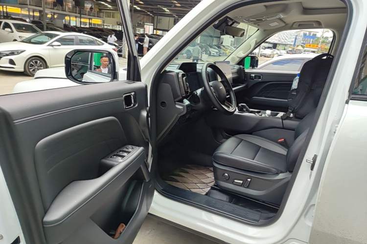 Used Haval Raptor New Energy 2024 Hi4 102 Pro Driver Seat