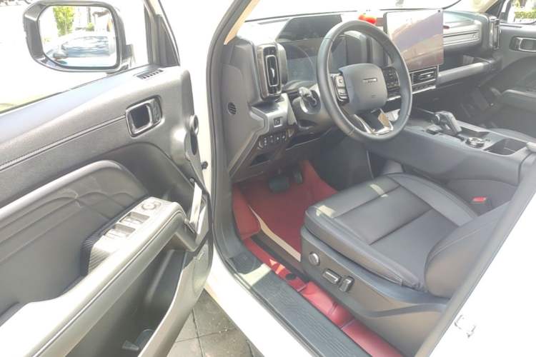 Used Haval Raptor New Energy 2024 Hi4 102 Pro Driver Seat