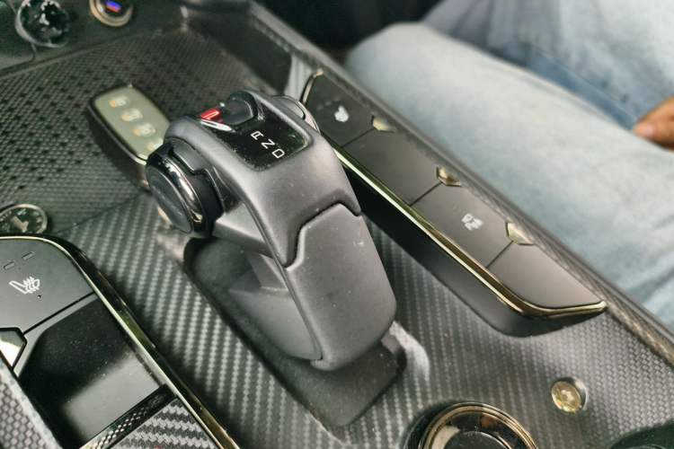 Used Haval Raptor New Energy 2024 Hi4 145 Pro Gear Lever