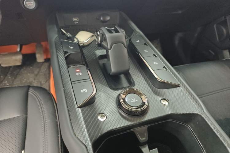 Used Haval Raptor New Energy 2024 Hi4 145 Cross-Over Edition Gear Lever