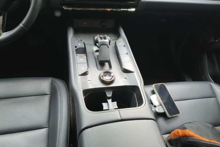 Used Haval Raptor New Energy 2024 Hi4 102 Pro Gear Lever