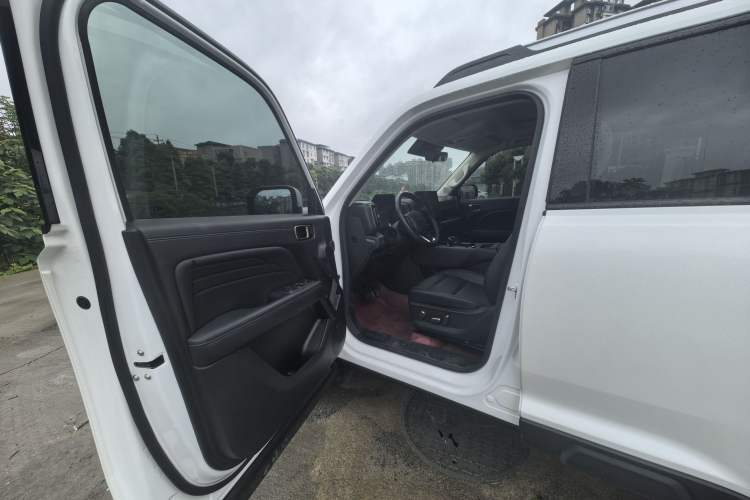 Used Haval Raptor New Energy 2024 Hi4 102 Pro Interior 1