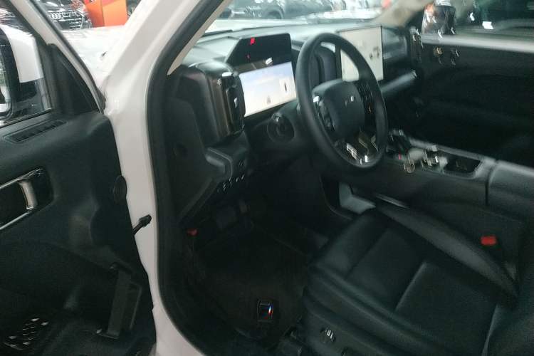 Used Haval Raptor New Energy 2024 Hi4 102 Pro Interior 3