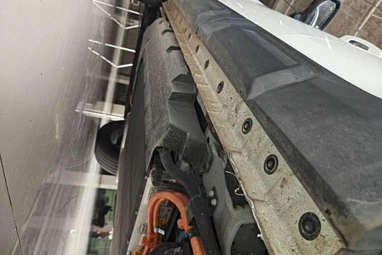 Used Haval Raptor New Energy 2024 Hi4 102 Pro Left Side Sill