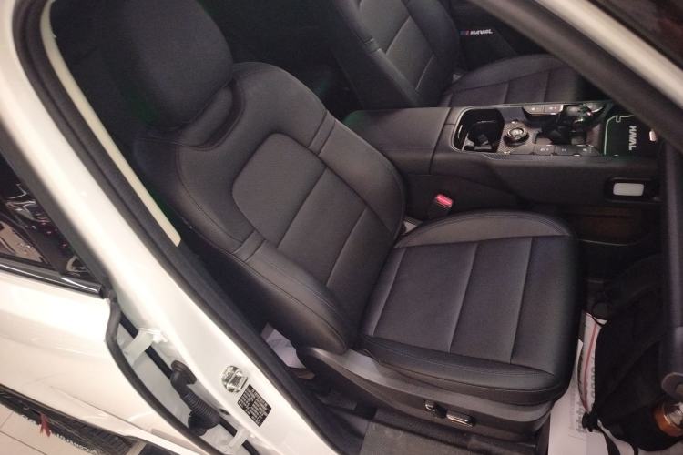 Used Haval Raptor New Energy 2024 Hi4 145 Cross-Over Edition Right Front Seat