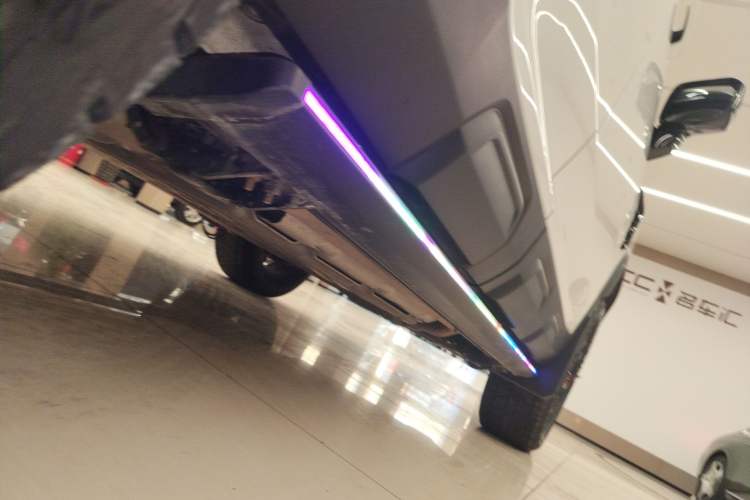 Used Haval Raptor New Energy 2024 Hi4 145 Cross-Over Edition Right Side Sill