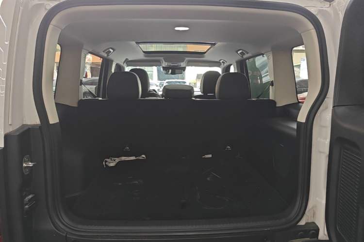 Used Haval Raptor New Energy 2024 Hi4 145 Cross-Over Edition Trunk