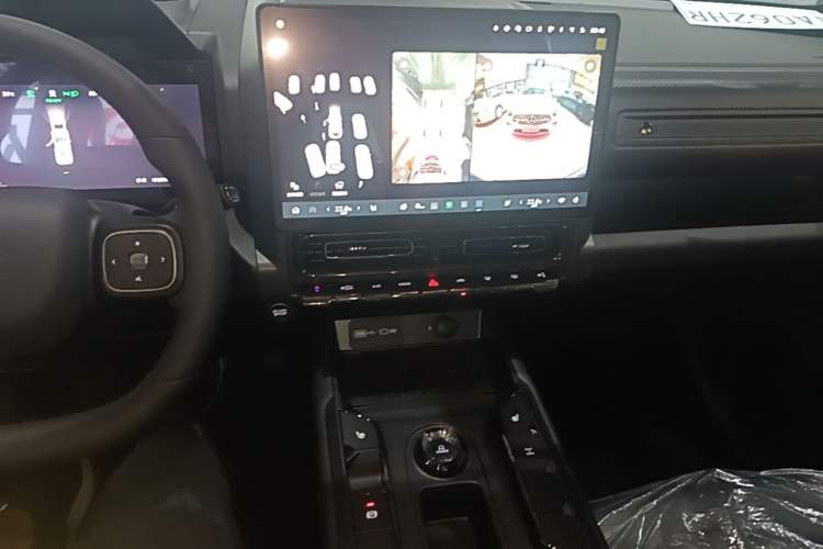 Used Haval Raptor New Energy 2026 Model Hi4 150 Ultra Flagship Edition Audio And AC Panel
