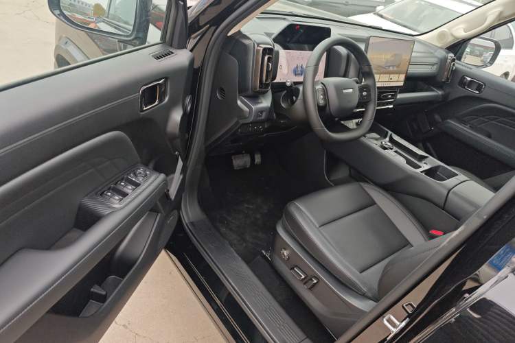 Used Haval Raptor New Energy 2026 Model Hi4 105 Pro Interior 3