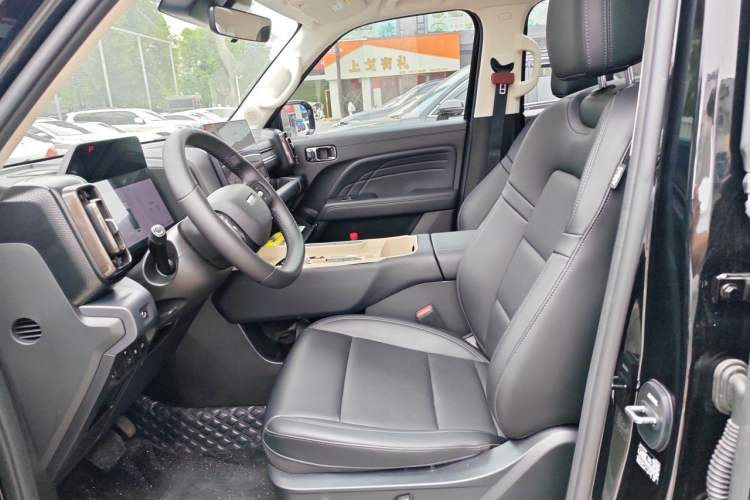Used Haval Raptor New Energy 2026 Model Hi4 105 Pro Left Front Seat
