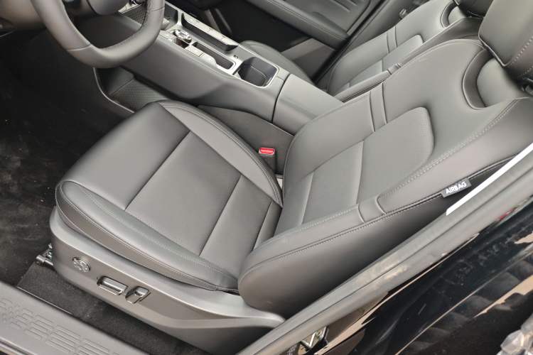Used Haval Raptor New Energy 2026 Model Hi4 105 Pro Left Front Seat
