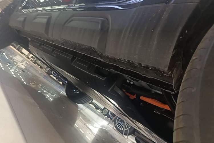 Used Haval Raptor New Energy 2026 Model Hi4 150 Ultra Flagship Edition Left Side Sill