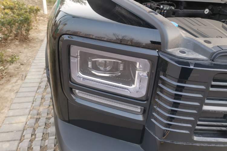 Used Haval Raptor New Energy 2026 Model Hi4 105 Pro Right Front Headlight