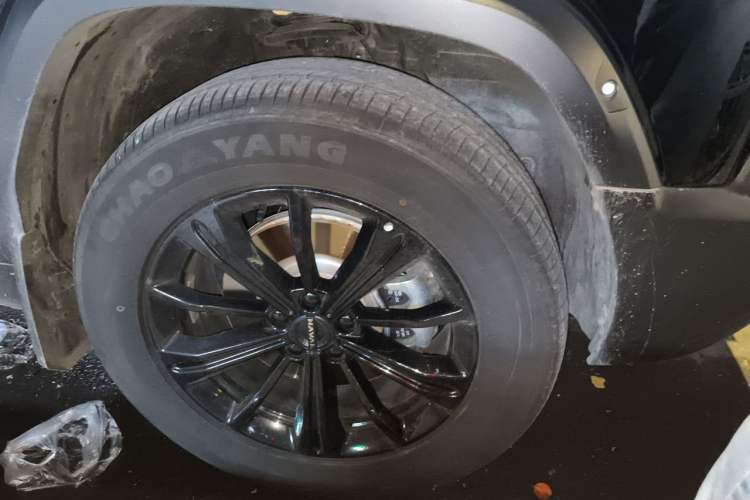 Used Haval Raptor New Energy 2026 Model Hi4 105 Pro Right Front Wheel Hub