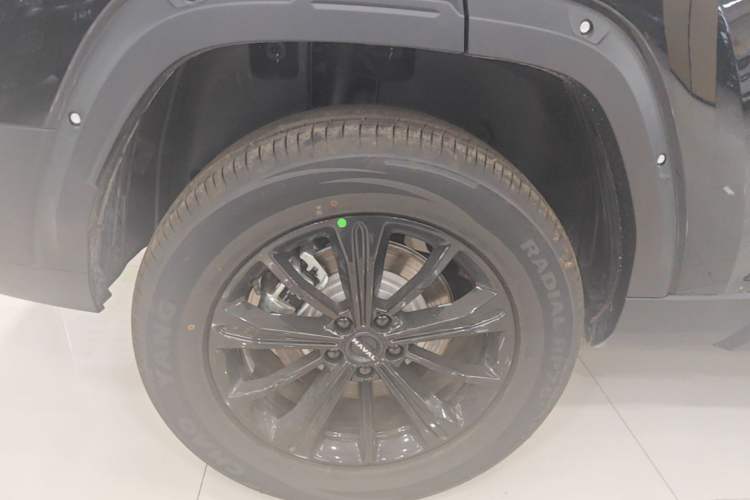 Used Haval Raptor New Energy 2026 Model Hi4 200 Ultra Right Rear Wheel Hub