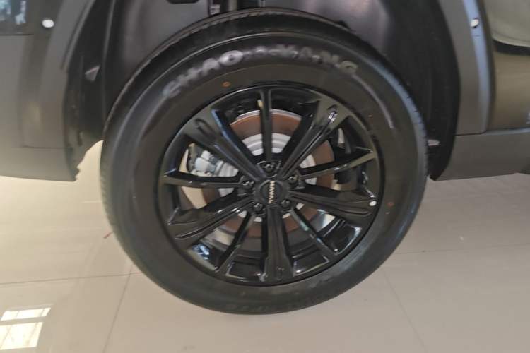 Used Haval Raptor New Energy 2026 Model Hi4 150 Ultra Flagship Edition Right Rear Wheel Hub