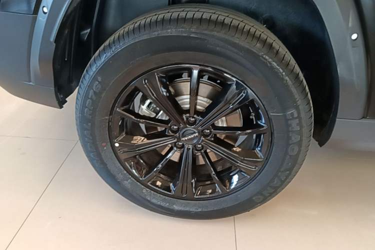 Used Haval Raptor New Energy 2026 Model Hi4 105 Pro Right Rear Wheel Hub