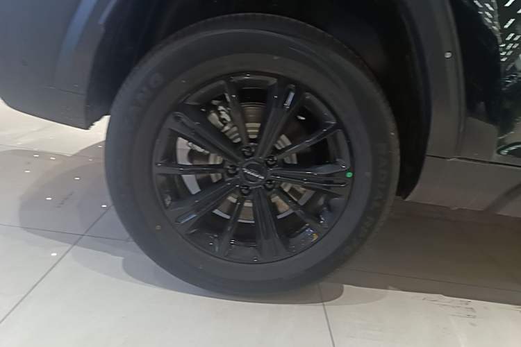 Used Haval Raptor New Energy 2026 Model Hi4 150 Ultra Flagship Edition Right Rear Wheel Hub
