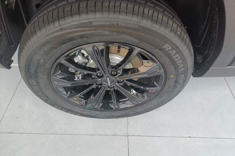 Used Haval Raptor New Energy 2026 Model Hi4 105 Pro Right Rear Wheel Hub