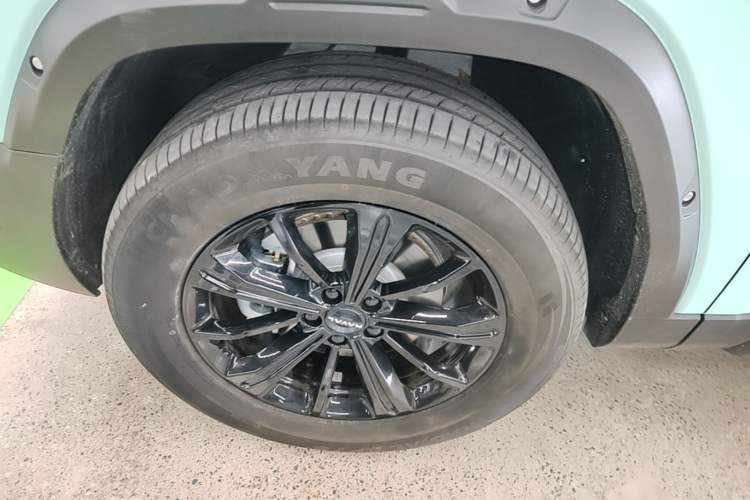 Used Haval Raptor New Energy 2026 Model Hi4 200 Ultra Flagship Edition Left Front Wheel Hub