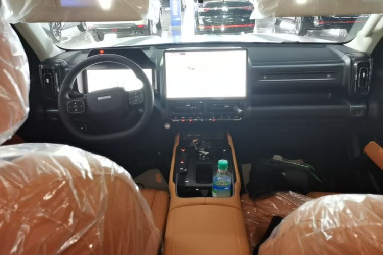 Used Haval Raptor New Energy 2026 Model Hi4 150 Pro Center Console