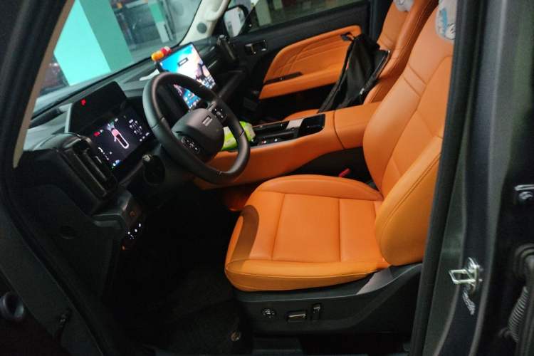 Used Haval Raptor New Energy 2026 Model Hi4 150 Ultra Left Front Seat