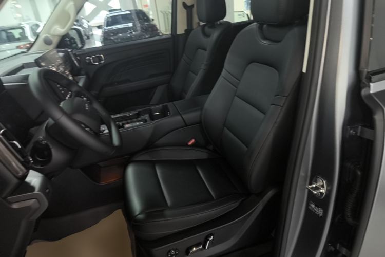 Used Haval Raptor New Energy 2026 Model Hi4 200 Ultra Left Front Seat