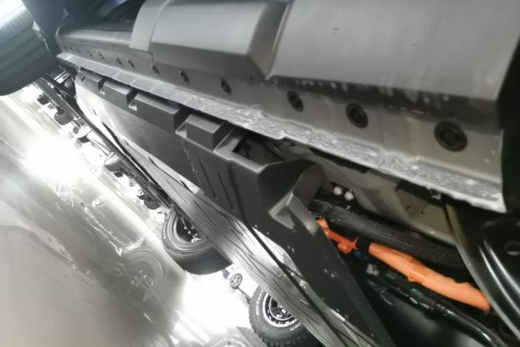 Used Haval Raptor New Energy 2026 Model Hi4 150 Pro Left Side Sill