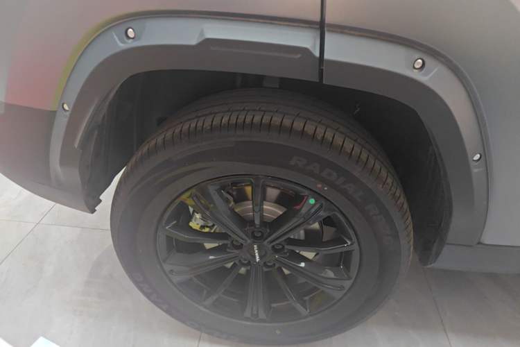 Used Haval Raptor New Energy 2026 Model Hi4 150 Pro Right Rear Wheel Hub