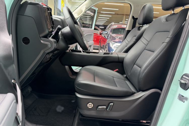 Used Haval Raptor New Energy 2026 Model Hi4 200 Ultra Interior 6