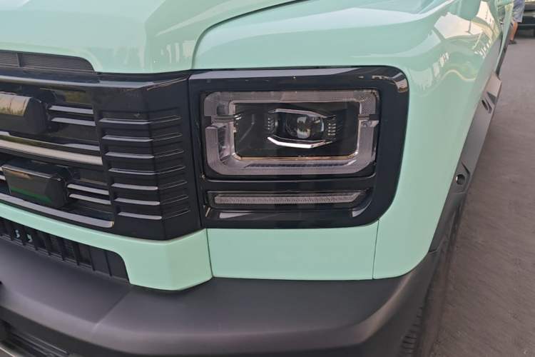 Used Haval Raptor New Energy 2026 Model Hi4 200 Ultra Flagship Edition Left Front Headlight