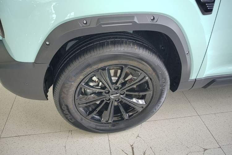 Used Haval Raptor New Energy 2026 Model Hi4 200 Ultra Flagship Edition Left Front Wheel Hub